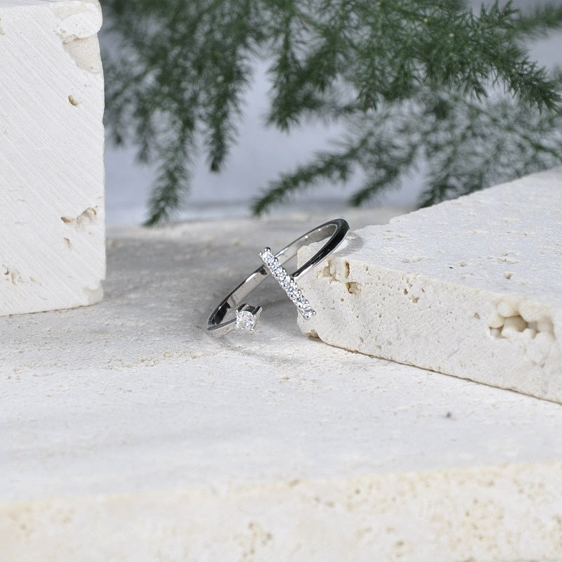 Girl Gang Minimalist T Shaped Ring